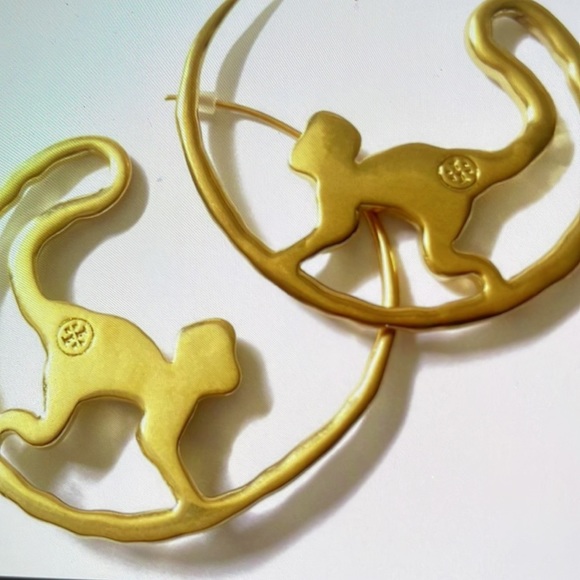 ❌PRICE DROP ❌BNWT TORI BURCH GOLD MONKEY CALL of the WILD EARRINGS. - Picture 4 of 7